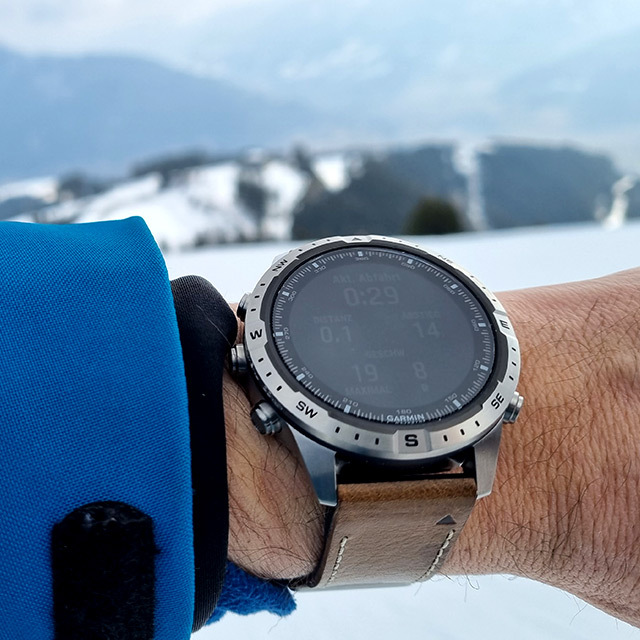 Ab in den Tiefschnee: Ski- und Snowboardfahren mit der Garmin MARQ Adventurer Smartwatch